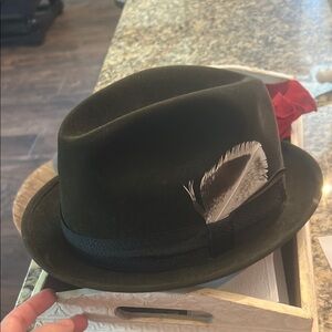 Vintage Stetson The Gun Club Sz 7 3/8 Dark Green Fedora with Turkey Feather GVC